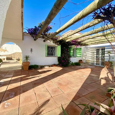 Ariel リョレート・デ・マル