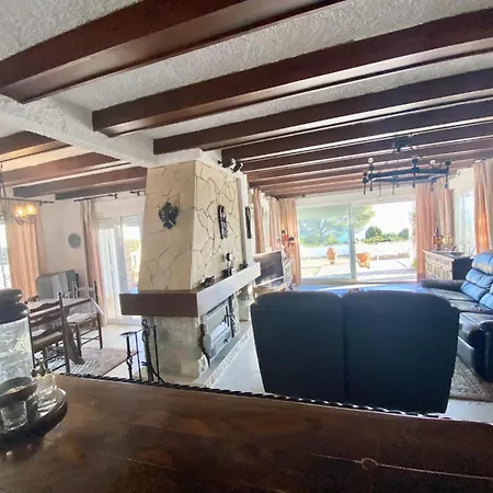 別荘 Ariel リョレート・デ・マル